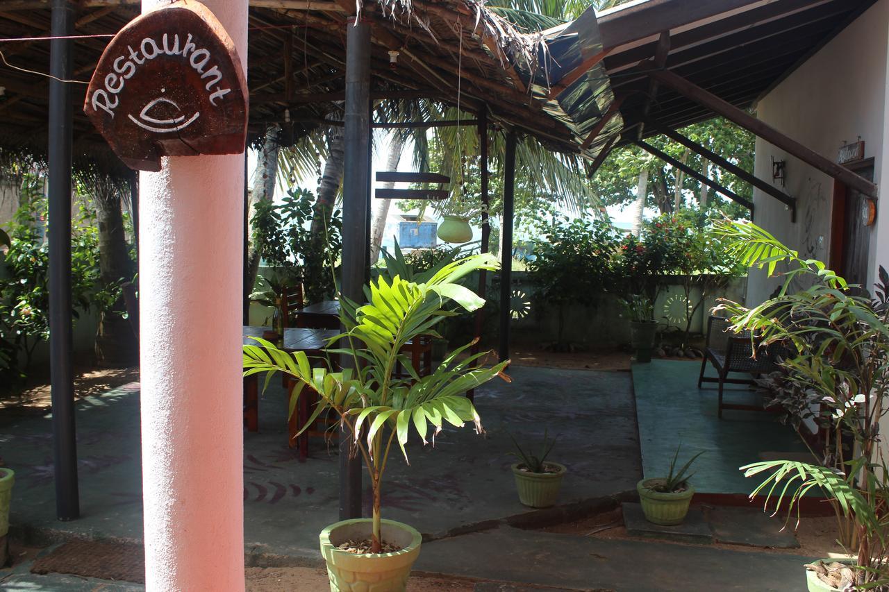 Julie Guest House Tangalle Exterior photo